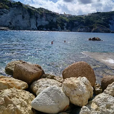 Casa Palmarola Ponza